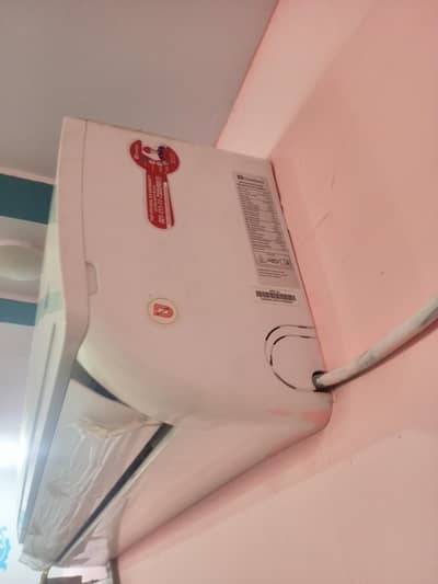 2 tan AC dawlance inwater