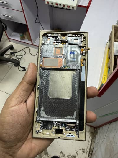 Samsung s24 Ultra Fresh LCD available