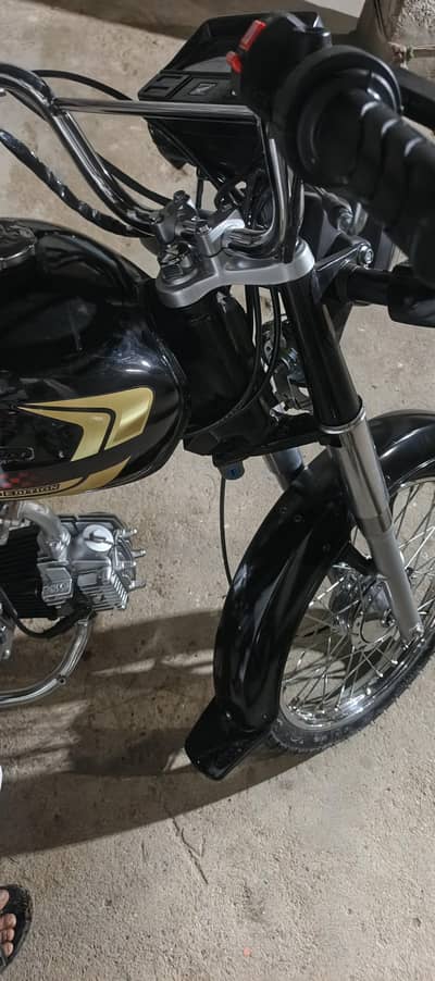 2019 bike hai full renew hai bike main koi kam nehi