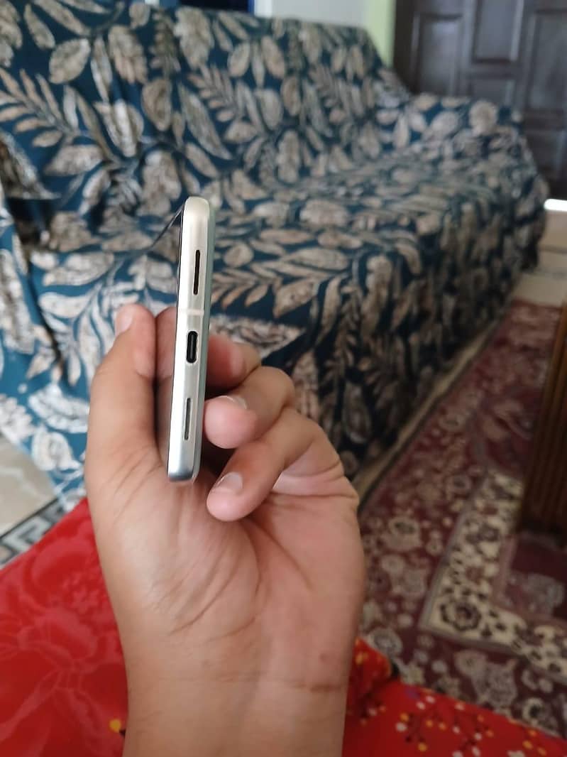 Google Pixel 7 pro 2