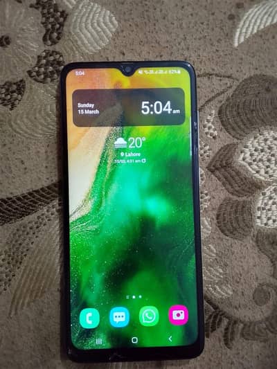 6/128 PTA approved Samsung A70 read ad