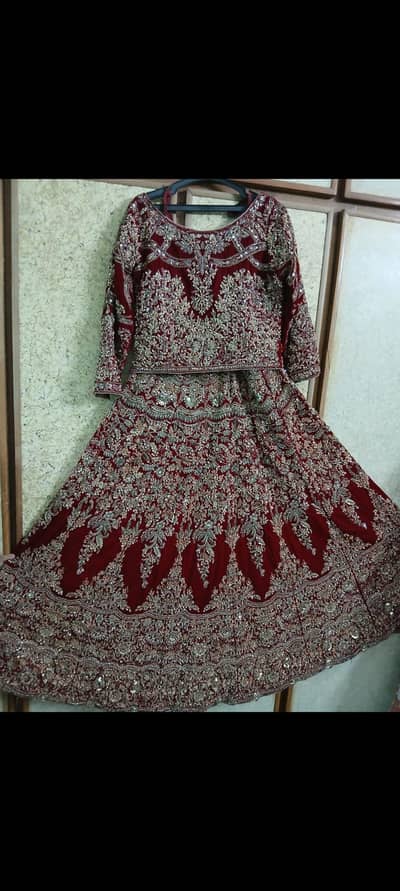 bridal lehanga red blood colour