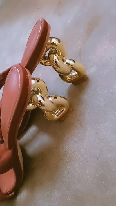 chacolte Brown heels new condition very comfortable heel .