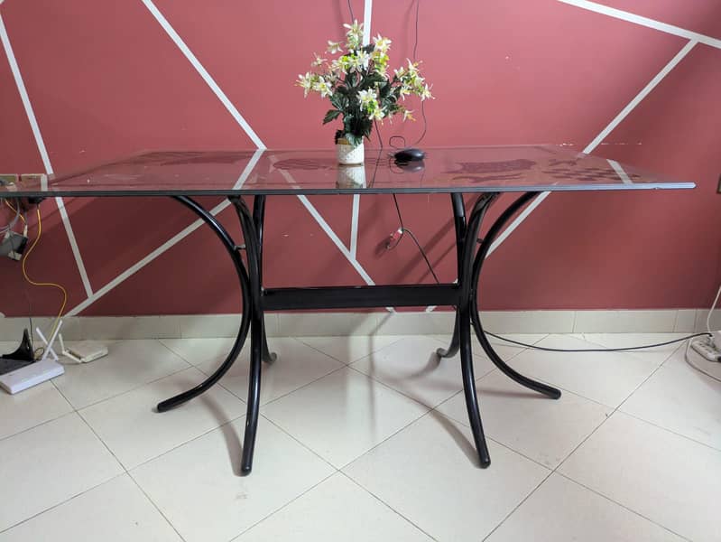 GLASS DINING TABLE 0