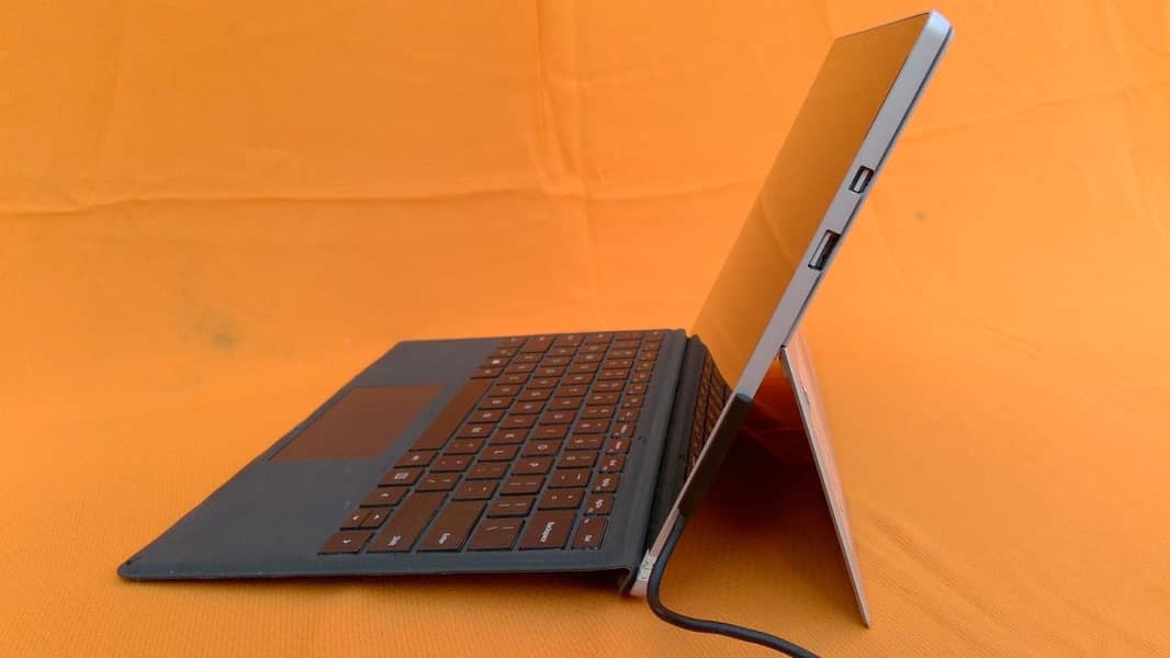 Microsoft Surface Pro 5 4