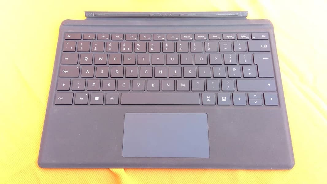 Microsoft Surface Pro 5 8