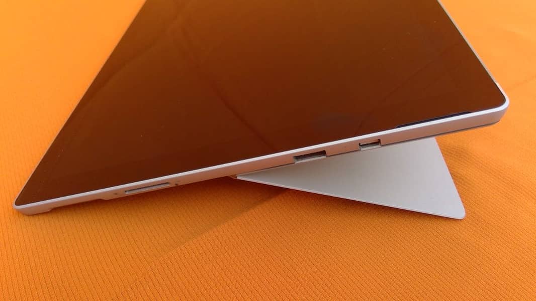 Microsoft Surface Pro 5 11