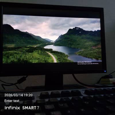 L C D 19 inch dell company good condition urgent for sale