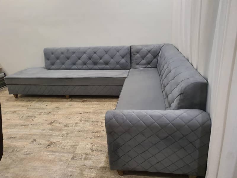 l shaped sof set. . excellent condition 1