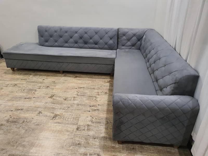 l shaped sof set. . excellent condition 2