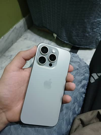 Iphone 15pro fu 128gb esim time avlb 87hlt water pack screen dot