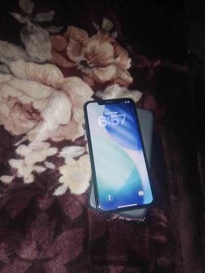 I phone 11 Pro max non Pta 10/10 condition