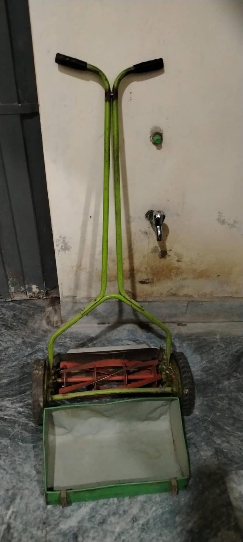 Grass cutting machine 0