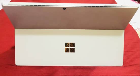 Microsoft Surface Pro 7+