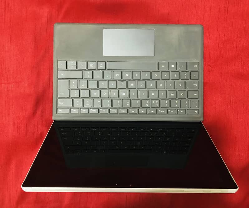 Microsoft Surface Pro 7+ 2