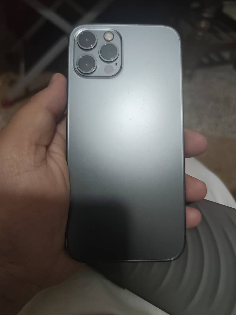 Apple iPhone 12 pro 3