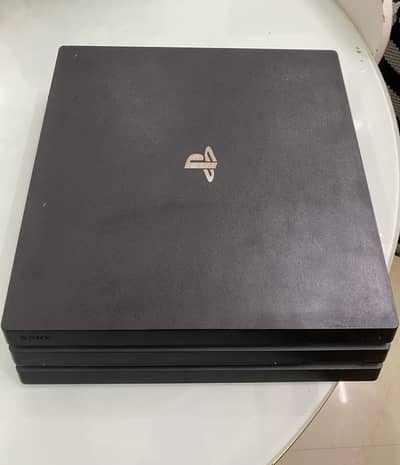 PS4 pro Jailbreak with 11 games