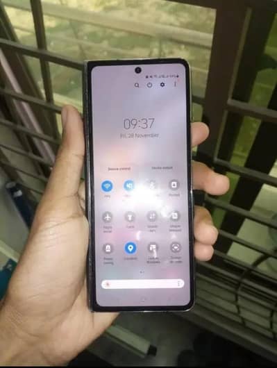 samung z fold 4 read add below carefully