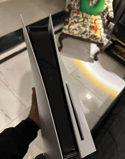 PS 5 for sale cont me Whatsapp
