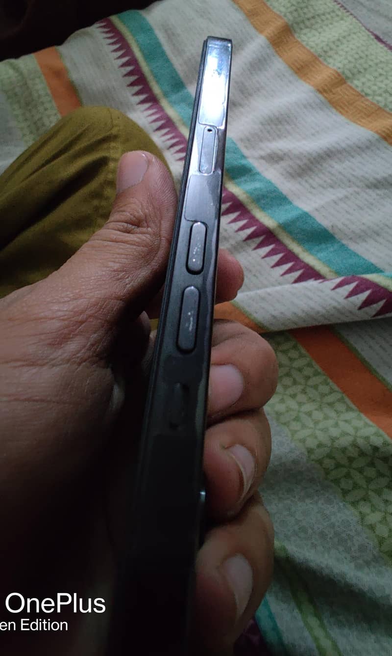 iPhone 14 pro 2