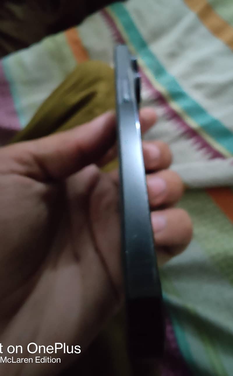 iPhone 14 pro 4