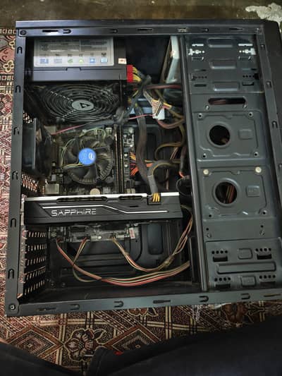 Gaming Pc with gaming monitor and Rx 570 8GB