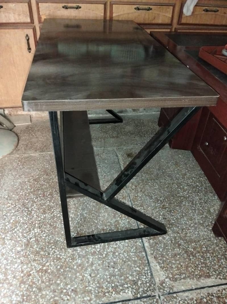 executive k type table 0