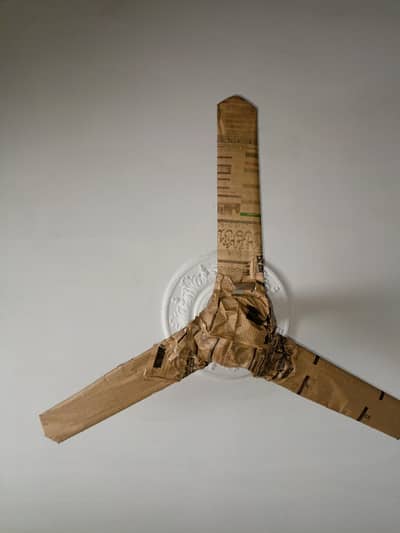 ceiling fan just like a new fans 3 fans. . . . . 2 white one black fan