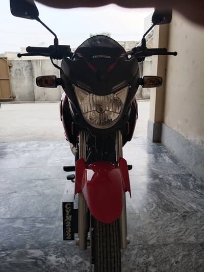Honda CB 150F 2025