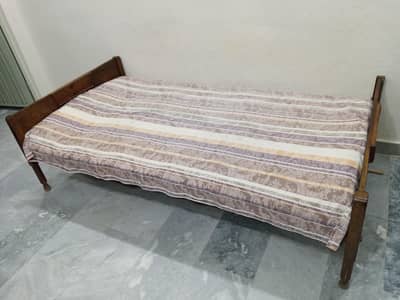 Wooden Single bed