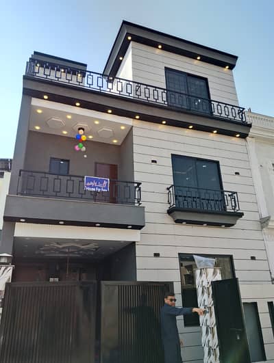 House Avialable For Sale