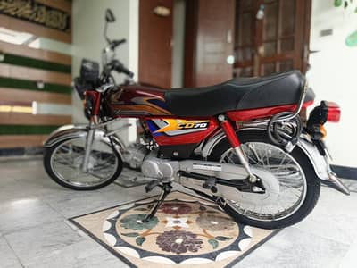 Honda CD-70 2025
