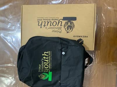 Brand New Sealed MECHREUO R14P Laptop + BagBrand New Laptop of PM lap