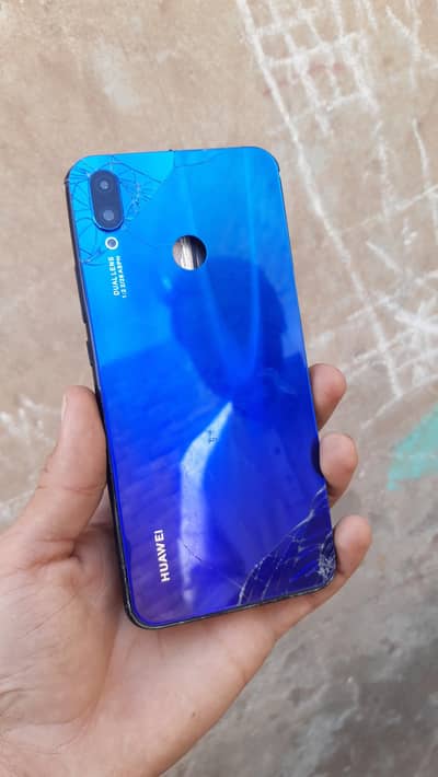 Huawei nova3i