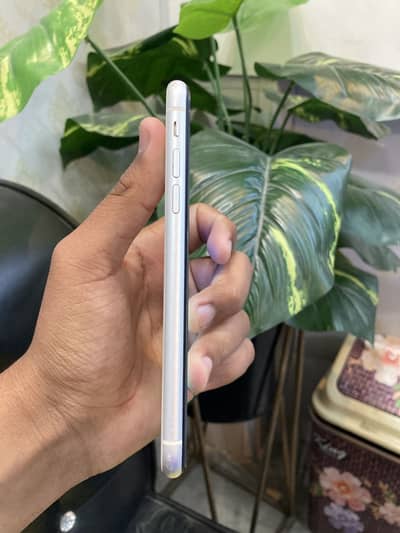 iPhone 11 jv 64gb battery health 86