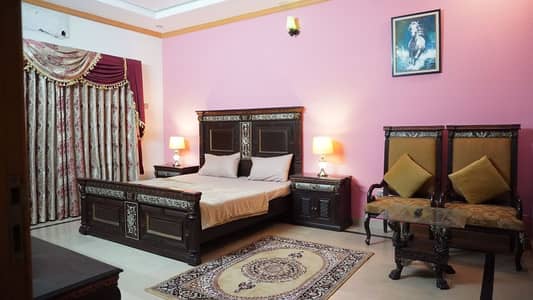 3 Bedroom 4 Washroom Fully Furnished Car Parking