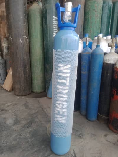 Portable Oxygen Cylinder with Mask & Regulator – Best Price in Lahore