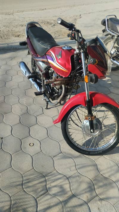 Honda CG 125 Dream – 2016 Model – Red – Totally Original