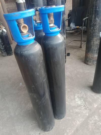 OXYGEN CYLINDER | PORTABLE MEDICAL OXYGEN CYLINDER