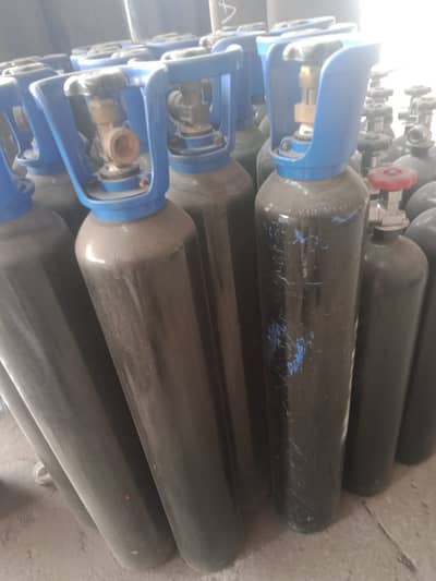 MEDICAL OXYGEN CYLINDER FOR SALE ,  MASK AND REGULATOR