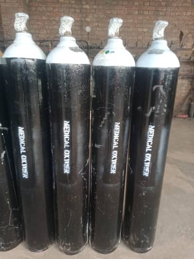 Oxygen Cylinders Available In 10L / 20L / 40L / 50L / 100L