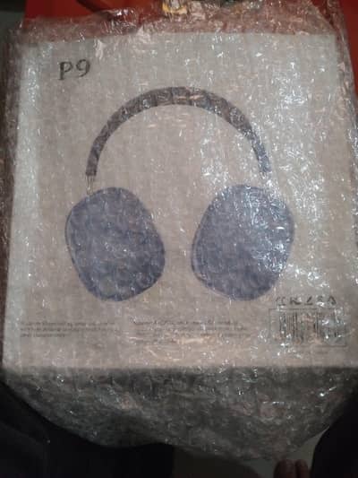 P9 headphone