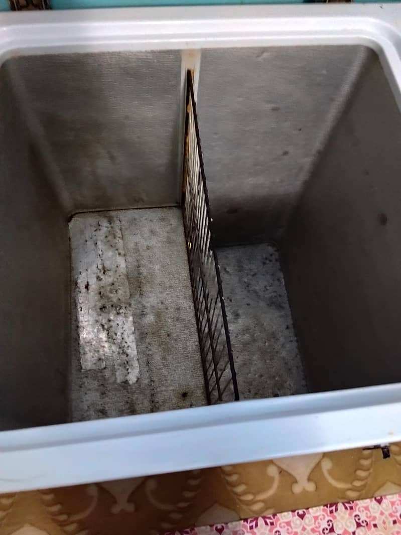 Waves deep freezer 3