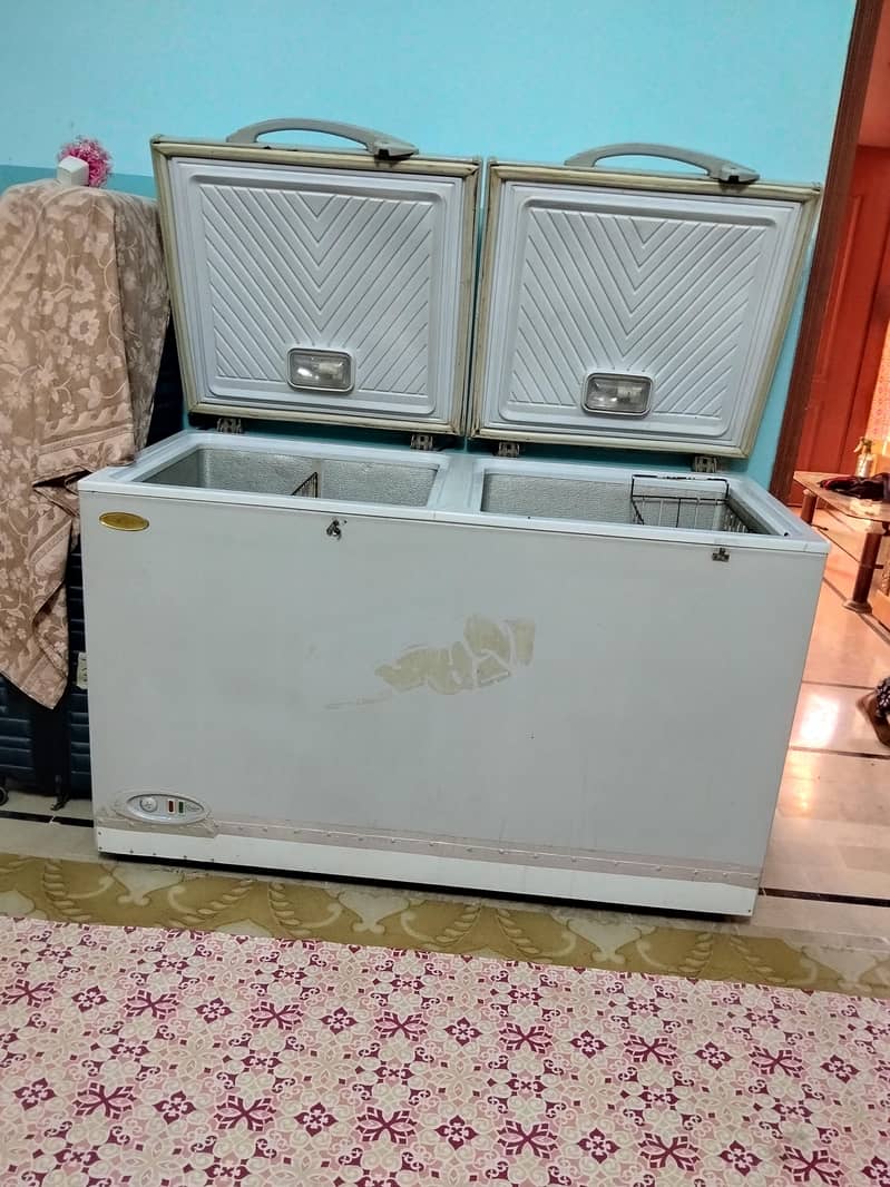 Waves deep freezer 6