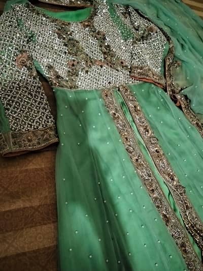 bridal dress used only 1 time