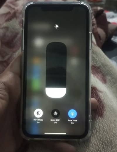 I phone XR 64 Exchange bi ho ja ga achy mobile ky sat