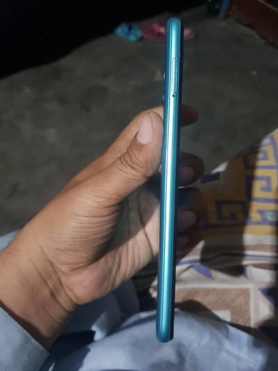 pop 5 lite used mobile 2 GB ram 32 rom panel glass damage