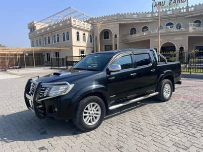 Toyota Hilux Invincible 2015 Automatic