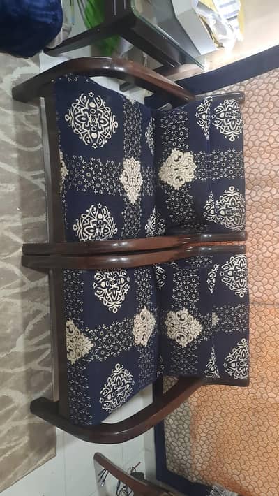 bedroom chairs or lounge chairs