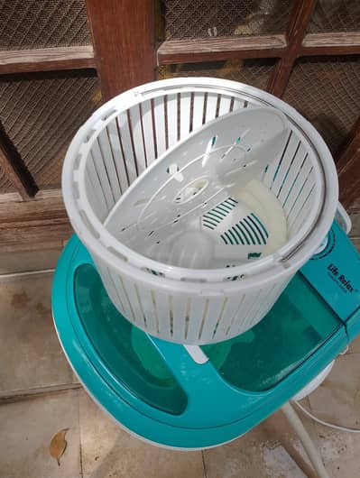Small Washing Machine with spinning option